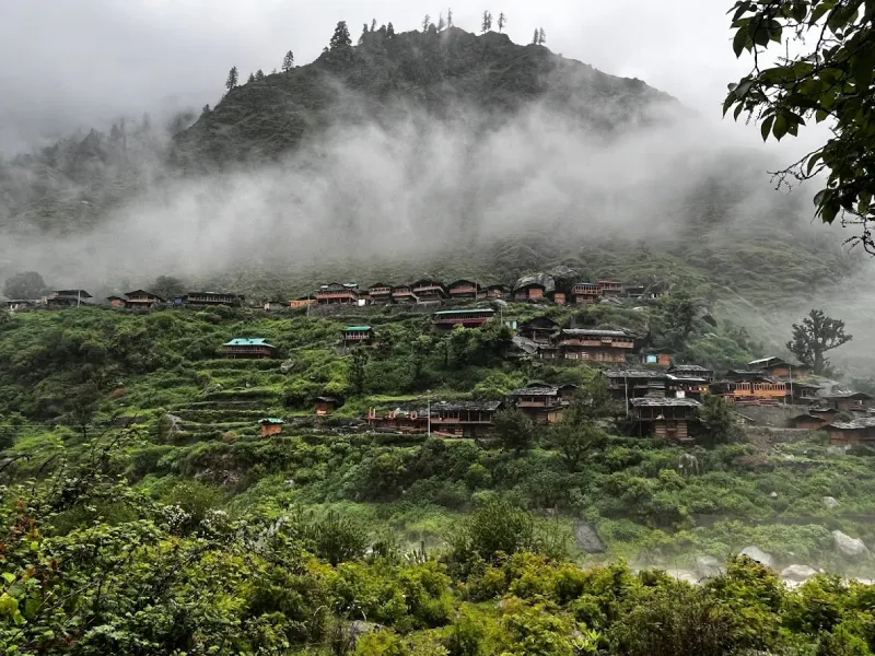 Osla village view from the Seema | © MountRoutes