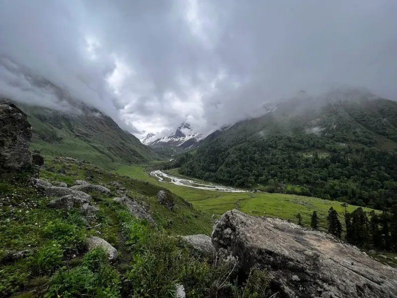 Vast landscape from har ki doon. | © MountRoutes
