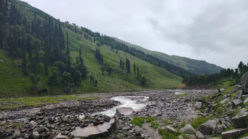 Wide riverbed of Balu Ka Ghera where the valley feels vast and untouched | © MountRoutes