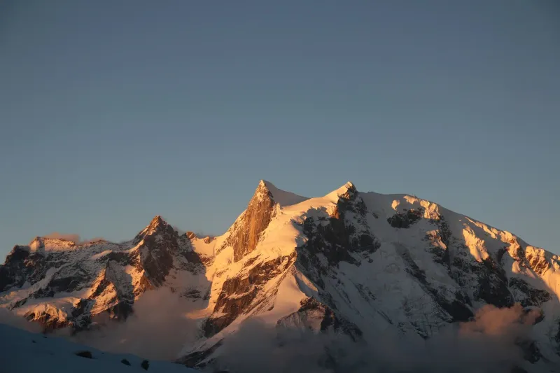 The majestic Swargarohini peaks dominating the skyline along the Bali Pass trek. | © MountRoutes